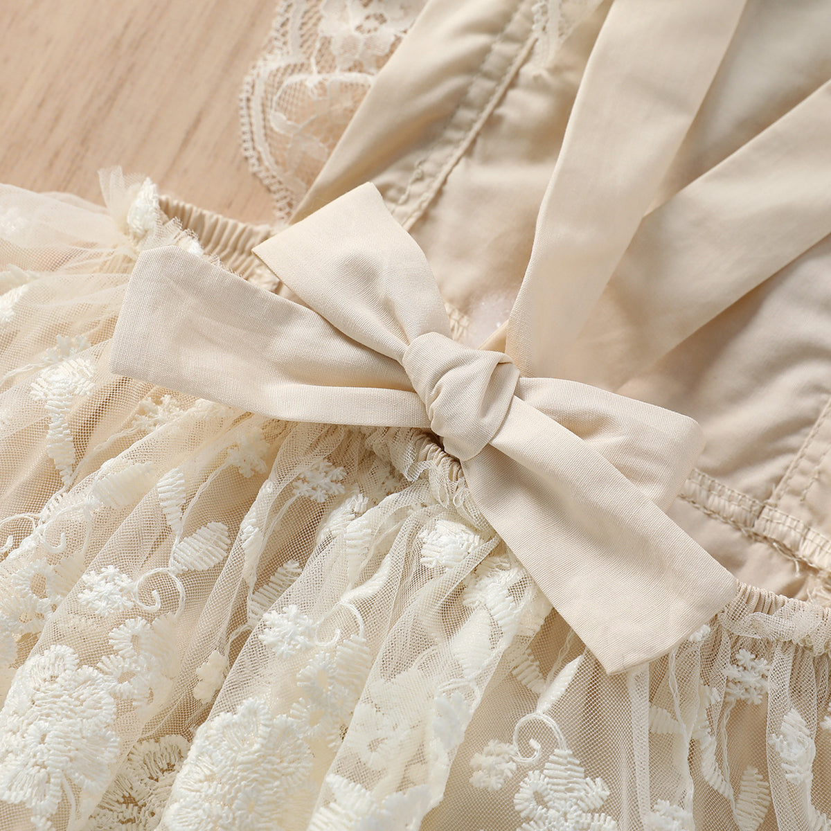 Korean version of ins children's summer baby girl children fashion lace flying sleeve onesie baby princess lace Ha dress