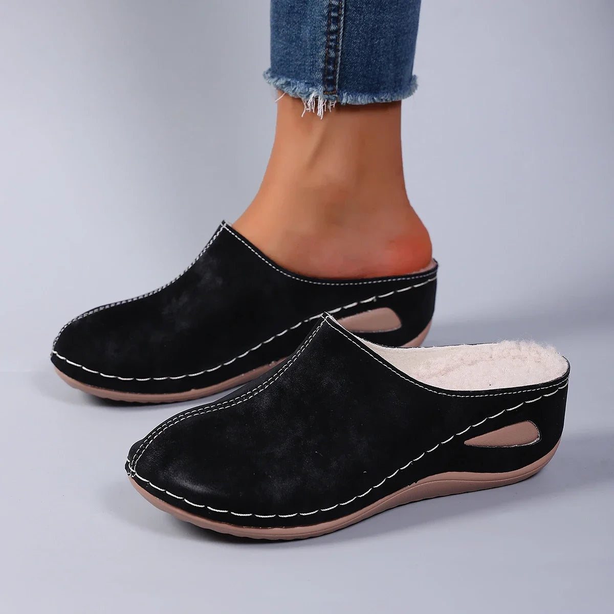 2025 Summer Women Slippers Beach Designer Shoes Women Casual Platform Sandals Comfortable Slip on Fashion Slippers Slides Women