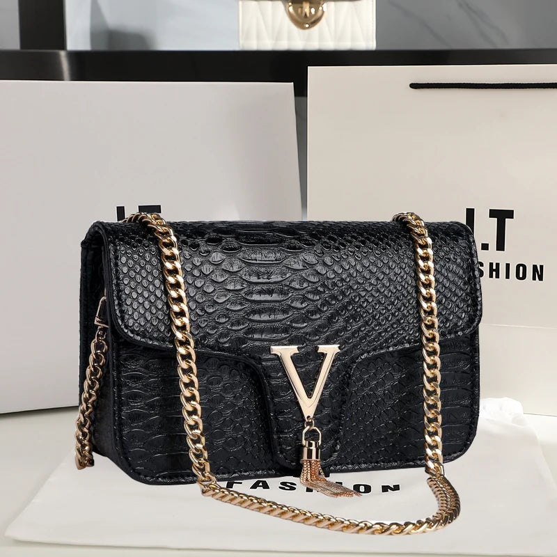 Y2K V-Chain Crossbody Bag