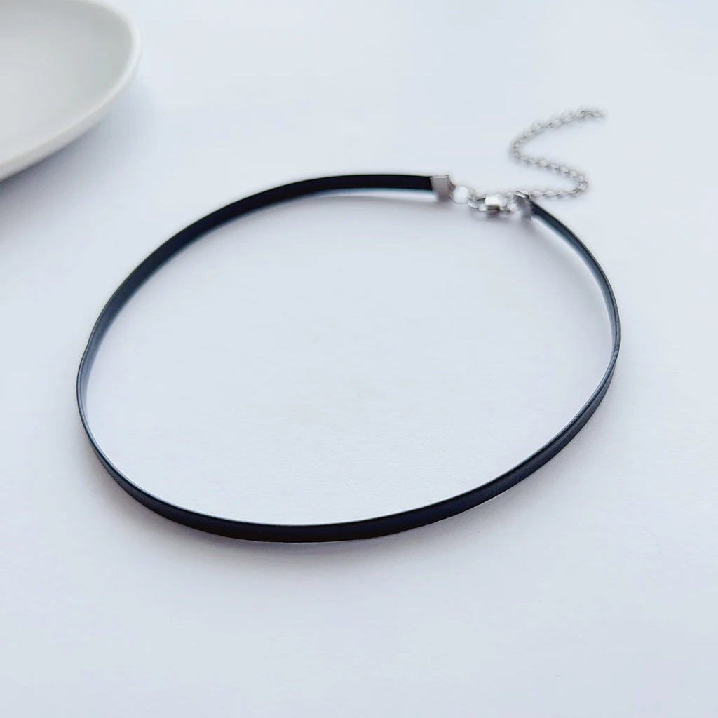 Dark punk sexy black PU choker collarbone chain Short Choker neck with collar necklace necklace women's neck accessories
