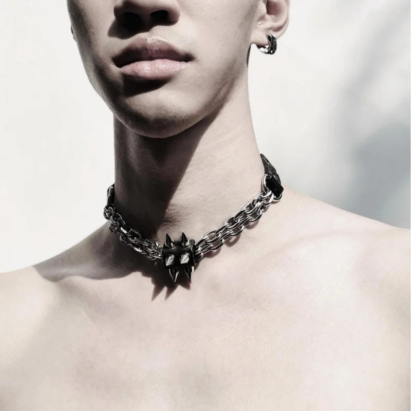 A punk necklace, fashionable and versatile collarbone chain, Gothic style pointed nail chain, unisex