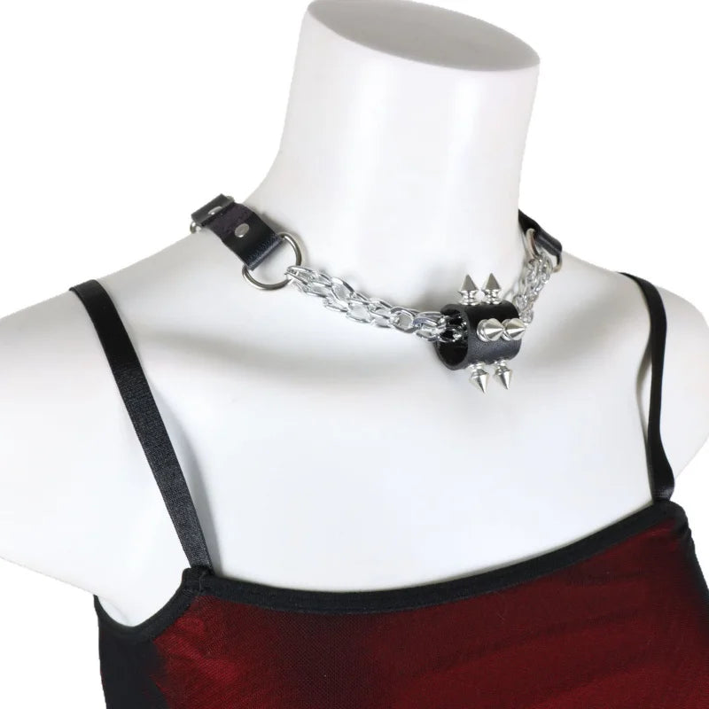 A punk necklace, fashionable and versatile collarbone chain, Gothic style pointed nail chain, unisex