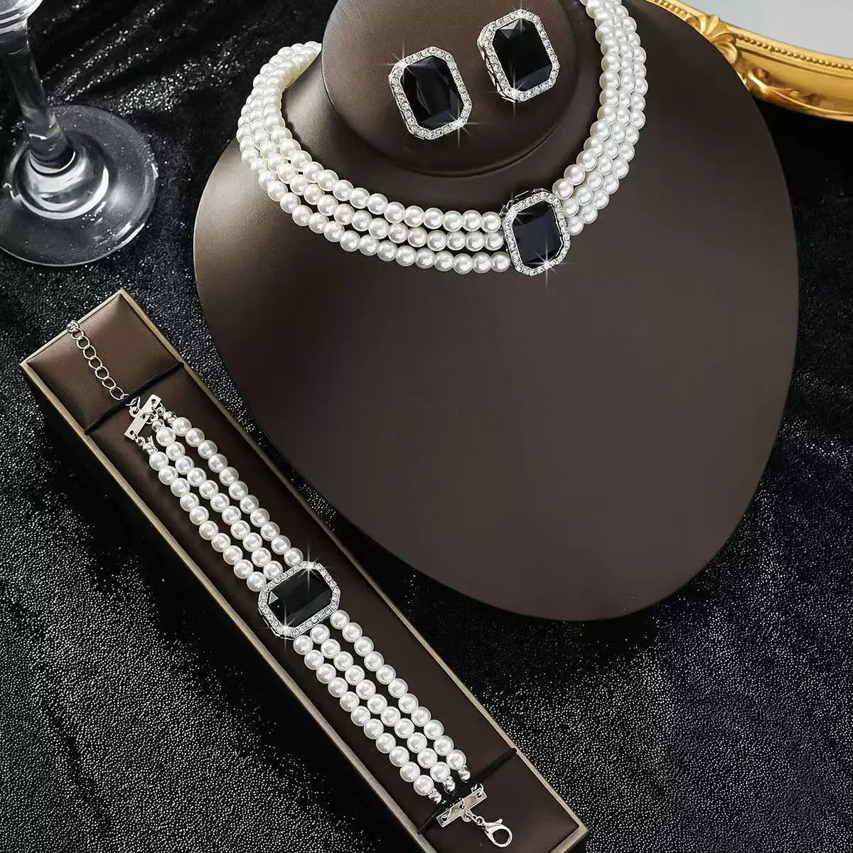 White Pearl Bridal Necklace, Bracelet & Earring Set